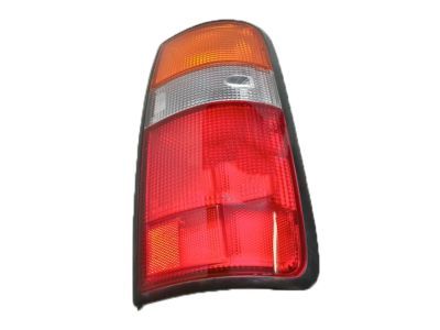 Lexus 81551-60320 Lens, Rear Combination Lamp, RH